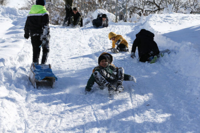 Peş peşe gelmeye başladı! İşte kar tatili olan kentler!