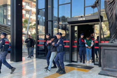 Polislerin üzerine motosiklet sürüp kayda almışlardı! Bakın sonları ne oldu...