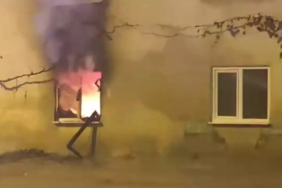 Bursa'da 2 katlı evde çıkan yangın söndürüldü