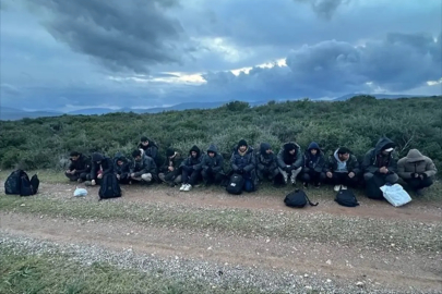 İzmir'de 14 düzensiz göçmen yakalandı