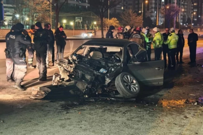 Otomobil önce bariyere ardından da minibüse çarptı: 1 ölü, 2 yaralı