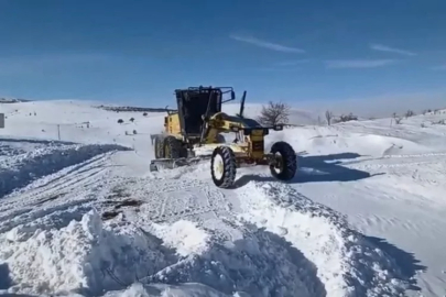 Kapalı köy yollarında çalışmalar sürüyor