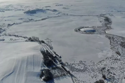 Termometreler eksi 21'i gösterdi! O ilimizdeki gölü buz tuttu...