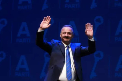 Yavuz Ağıralioğlu: "Masalla karın doymuyor, tabelayla tencere kaynamıyor"