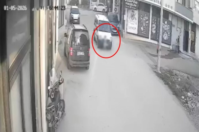 Bursa'da 2 yaşındaki çocuk yola fırladı aracın altında kaldı!