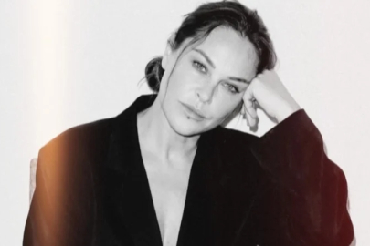 Başörtülü yeni rolü için hazırlanıyor! Hülya Avşar'dan set paylaşımı