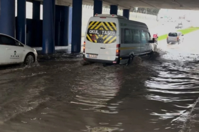 Bursa'da caddeler göle döndü!