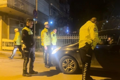 Bursa'da polisin zor anları: 'Eşim gelmeden araçtan inmem' dedi...