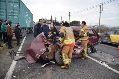 Manisa'da tırla otomobilin çarpışması sonucu 1 kişi öldü