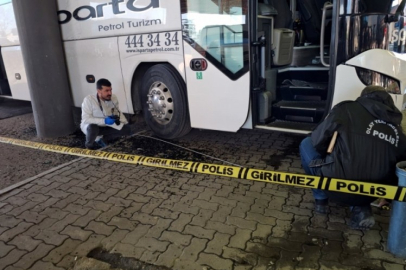 Yanlış vitese taktı, muavin ve yedek şoföre çarptı! Ölü ve yaralı var...