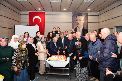 Bursa Osmangazi Belediyesi Alzheimer Gündüz Bakım Evi 3. yılını kutladı