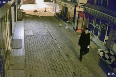 Şüpheli rahat tavırlarıyla 3 iş yerini soydu