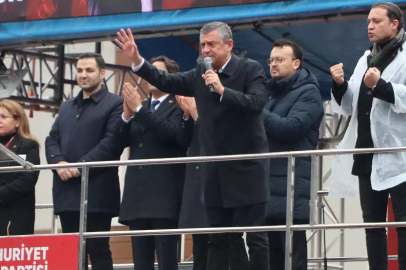 CHP Genel Başkanı Özgür Özel, Denizli'de Ekonomik Adaletsizliklere Dikkat Çekti