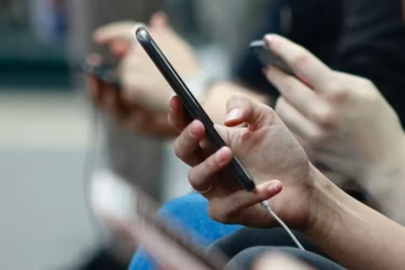 Konuştuğunuz ürünün reklamı neden anında karşınıza geliyor? 'Telefonum beni dinliyor' diyenler haklı çıktı