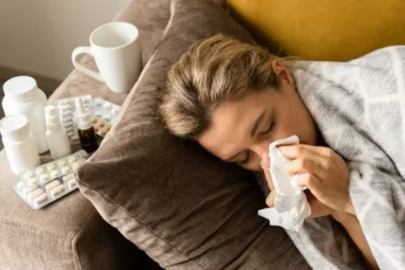 Sessiz tehlike yayılıyor! Uzmanlardan maske ve aşı uyarısı