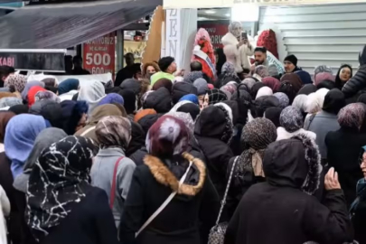 Yarı fiyatı duyan akın etti, izdiham çıktı! Birbirleriyle yarıştılar