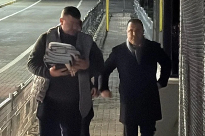 Tahliye edilen Rezan Epözdemir cezaevinden çıktı