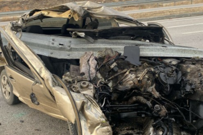 Hurdaya dönen araçtan sağ çıktı