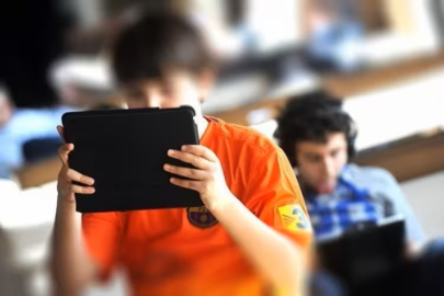 O ülkede 16 yaş altına sosyal medya yasağı başladı! Milyonlarca hesap kapatıldı...