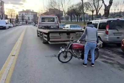 Çorum'da motosiklet yaşlı kadına çarptı: 2 yaralı