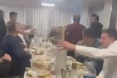 MHP duyurdu: Rakı masasında sela okutan belediye meclis üyesi ihraç edildi