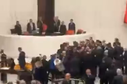 Meclis'te 'tabut' kavgası! Ak Parti ve CHP'li vekiller birbirlerine girdi...