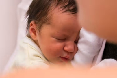 Yenidoğan bebeklere hayat kurtaran tarama: 1 Temmuz'da zorunlu olacak