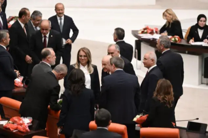 Bahçeli, DEM Partililer ile tokalaşması hakkında ilk kez konuştu