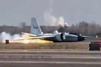 NASA araştırma uçağı, alev alarak gövde üzerine iniş yaptı