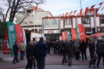 Bursa'da et satış noktası açıldı! Metrelerce sıra oluştu