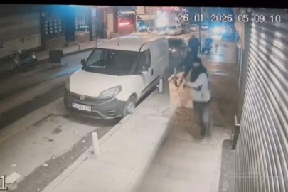 Sokak ortasında kalaşnikoflu kavga!