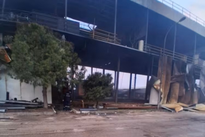 Bursa'daki dev fabrika alevlere teslim oldu!