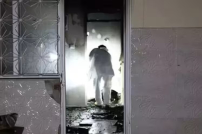 4 katlı apartmanda kahreden yangın! Mahsur kaldı...