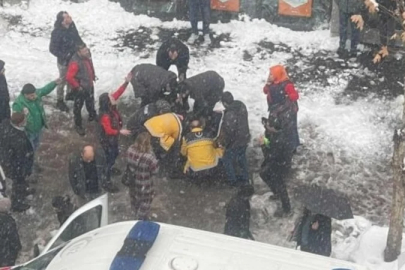 Bingöl'de çatıdan düşen kar kütlesi can aldı
