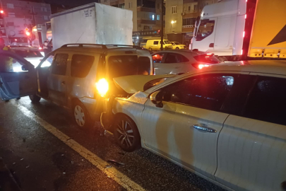Bursa'da zincirleme trafik kazası! Olay yerinden ilk görüntüler...