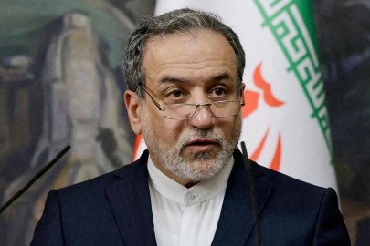 Arakçi: Dünya bir saçmalıkla karşı karşıya ve Avrupa bunu bilinçli olarak benimsiyor