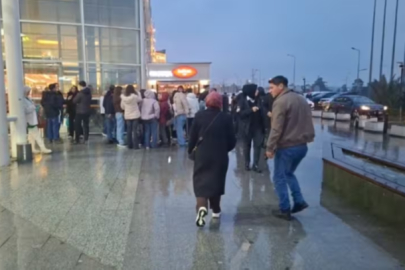 Bursa'da yoğunluk! Kuyruklar oluştu...