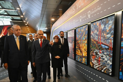 Cumhurbaşkanı Erdoğan ve Uraloğlu, birlikte sergi gezdi