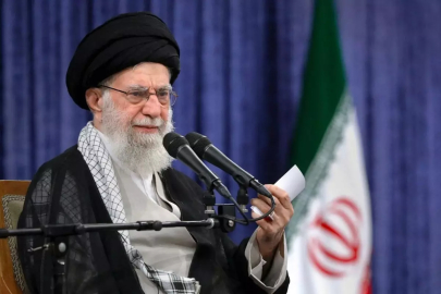 Hamaney'in Danışmanı Ali Şemhani : Herhangi bir saldırıya yanıtımız Tel Aviv'in kalbine ulaşır