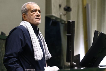 Pezeşkiyan: Halka karşı davranış biçimimiz değişmeli