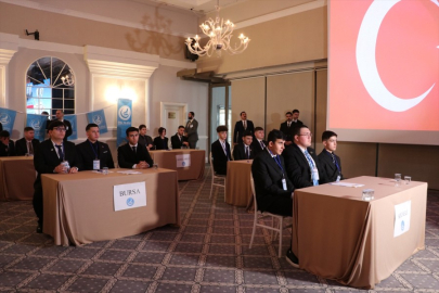 Bursa'da Ülkü Ocakları Eğitim ve Kültür Vakfınca bilgi yarışması düzenlendi