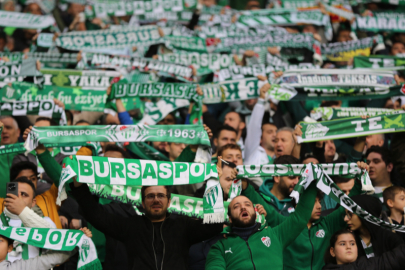 Bursaspor, Adana engelini zorlanmadan geçti...