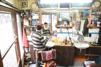 Görüntüler Bursa'dan! 104 yıllık dükkanda 49 yıldır çalışıyor!