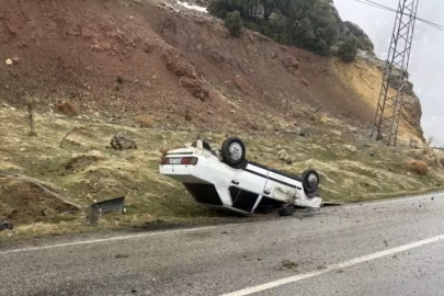 Otomobil takla attı: 2 yaralı