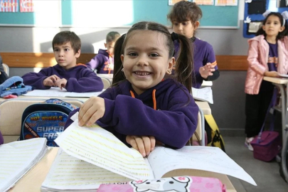 Yarıyıl tatilinde son gün: Okullarda ilk ders zili yarın çalacak