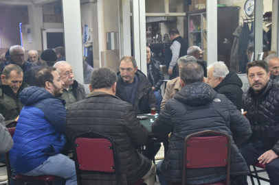 Marmarabirlik'te Değişim Vurgusu: Hasan Malatya Küçük Kumlada Zeytin Üreticileri İle Buluştu