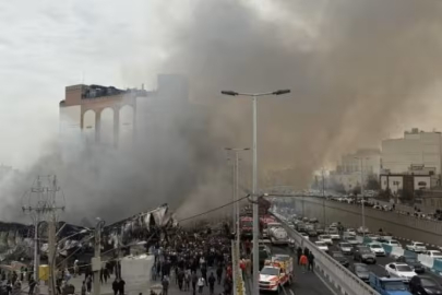 Tahran'daki bir çarşıda yangın çıktı