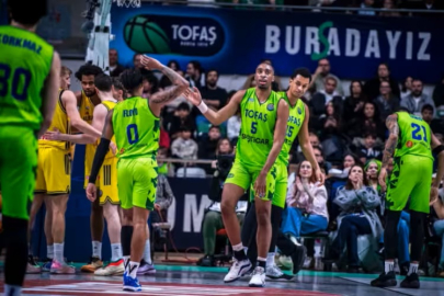 TOFAŞ-AEK maçında Yunan taraftarlardan Filistin'e destek!