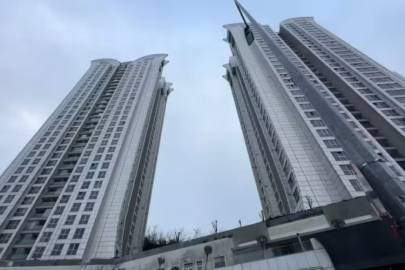 30'uncu kattan düşen çocuk feci şekilde can verdi...