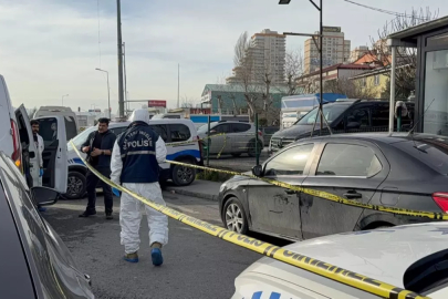 Avcılar'da otomobile silahlı saldırı; sürücü yaralandı